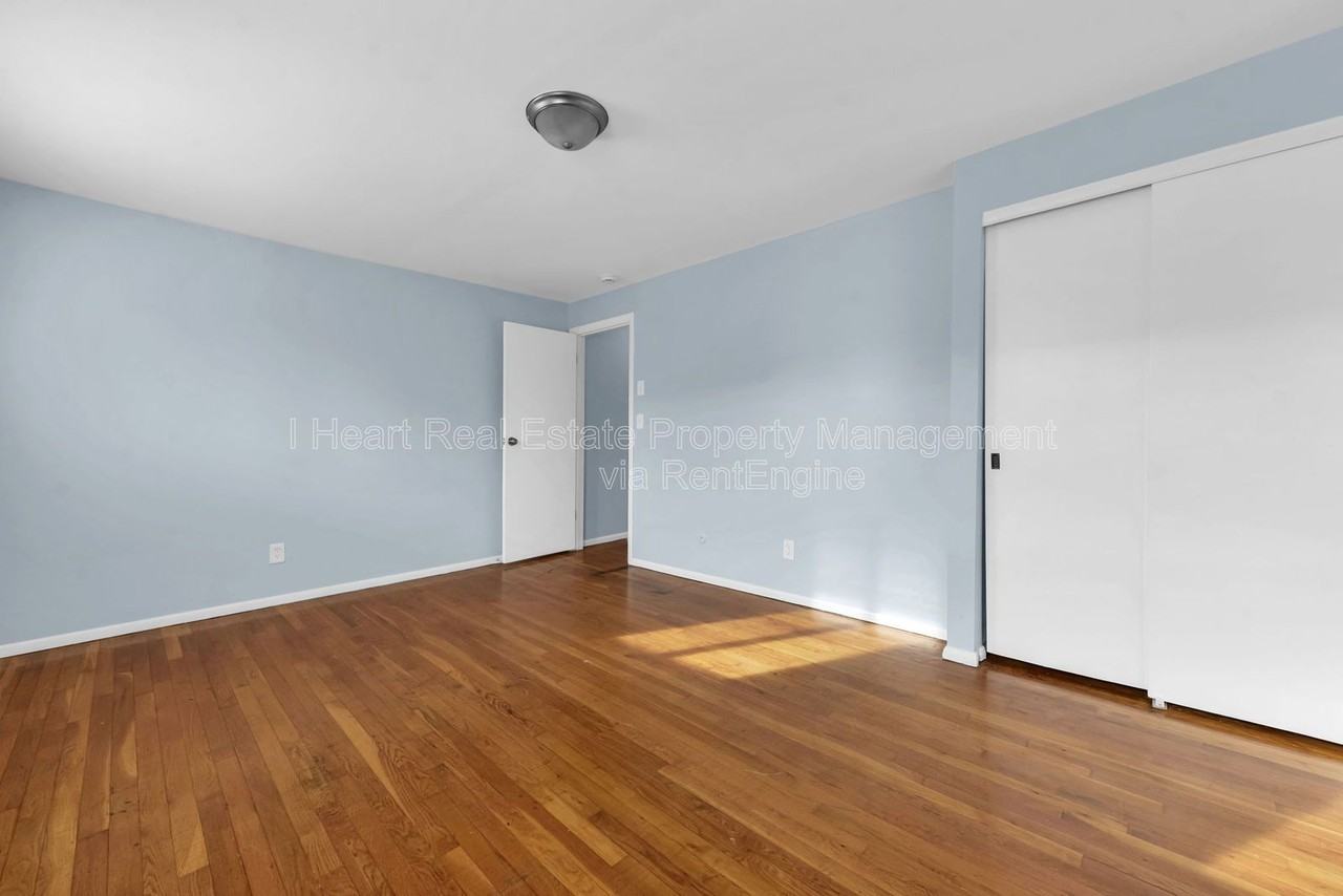 880 N Meadows Ct #J - Photo 6 of 32