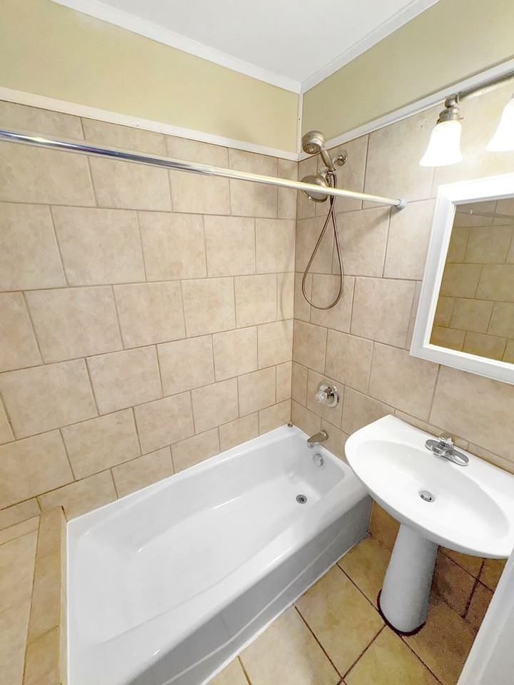 6824 Hanna Lake Ave Se - Photo 4 of 11