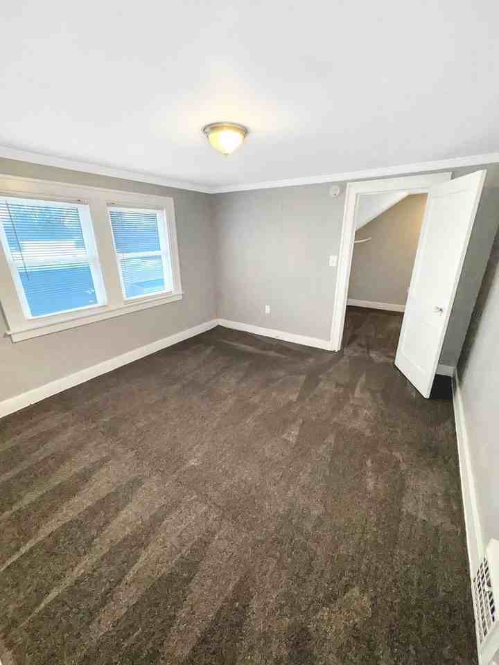 6824 Hanna Lake Ave Se - Photo 5 of 11