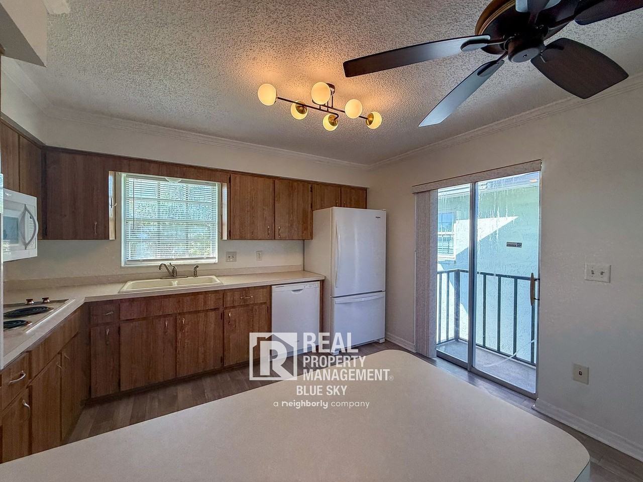 6704 Hickorywood Ln - Photo 5 of 24