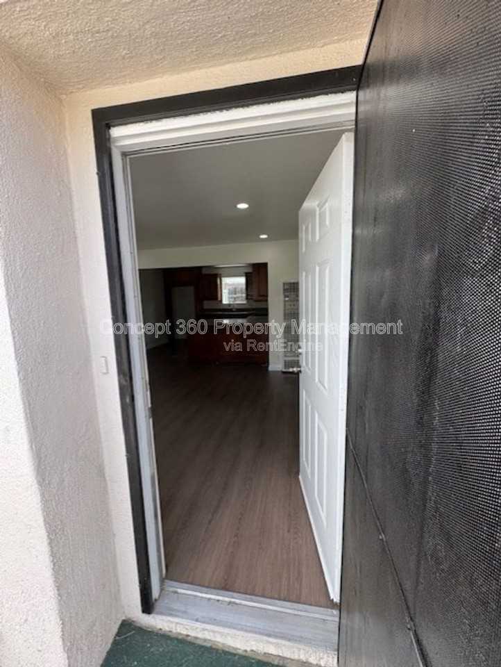 2425 W Cameron St #A - Photo 5 of 28