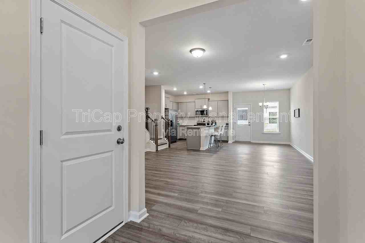 416 Glen Clova Dr - Photo 6 of 37