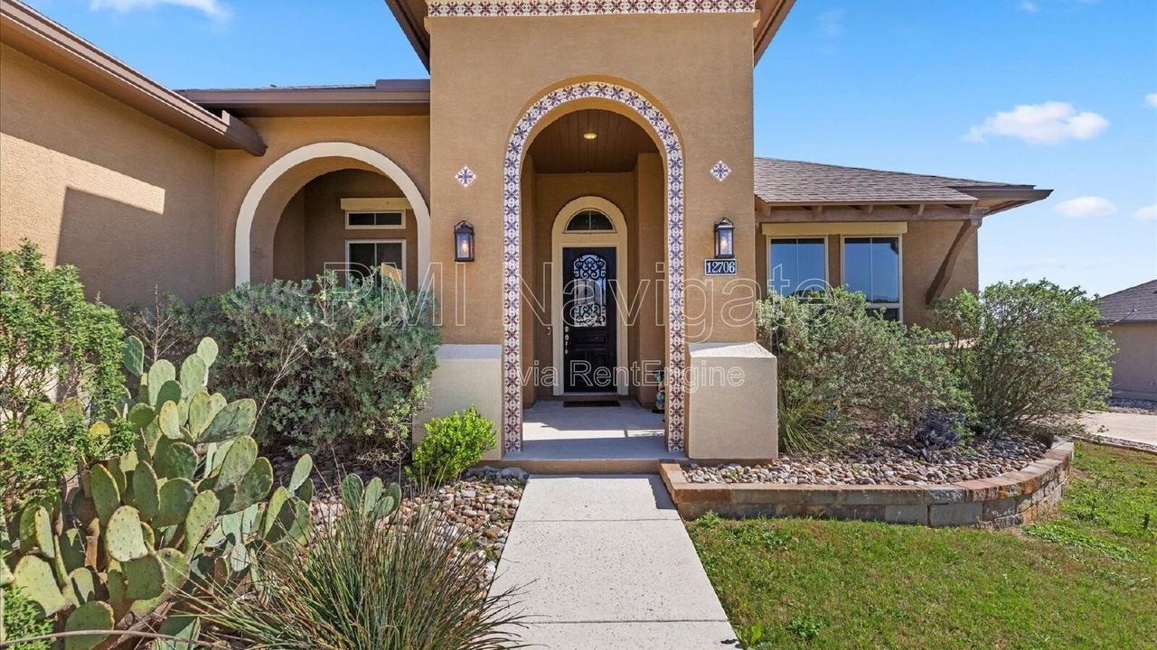 12706 Bluff Spurs Trl - Photo 5 of 23