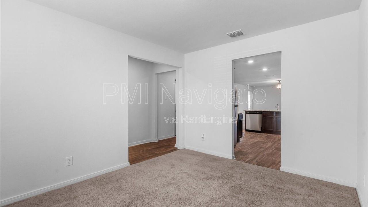 11737 Davalos Ln - Photo 3 of 24
