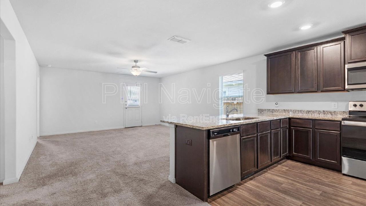 11737 Davalos Ln - Photo 6 of 24