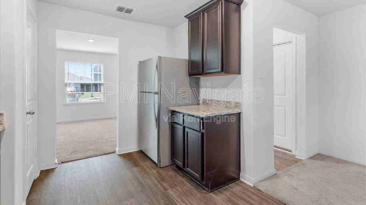 11737 Davalos Ln - Photo 7 of 24