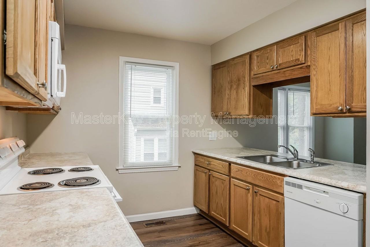 121 S Atley Ln - Photo 4 of 28