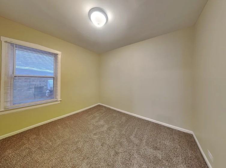 2728 Wesley Avenue - Photo 7 of 9