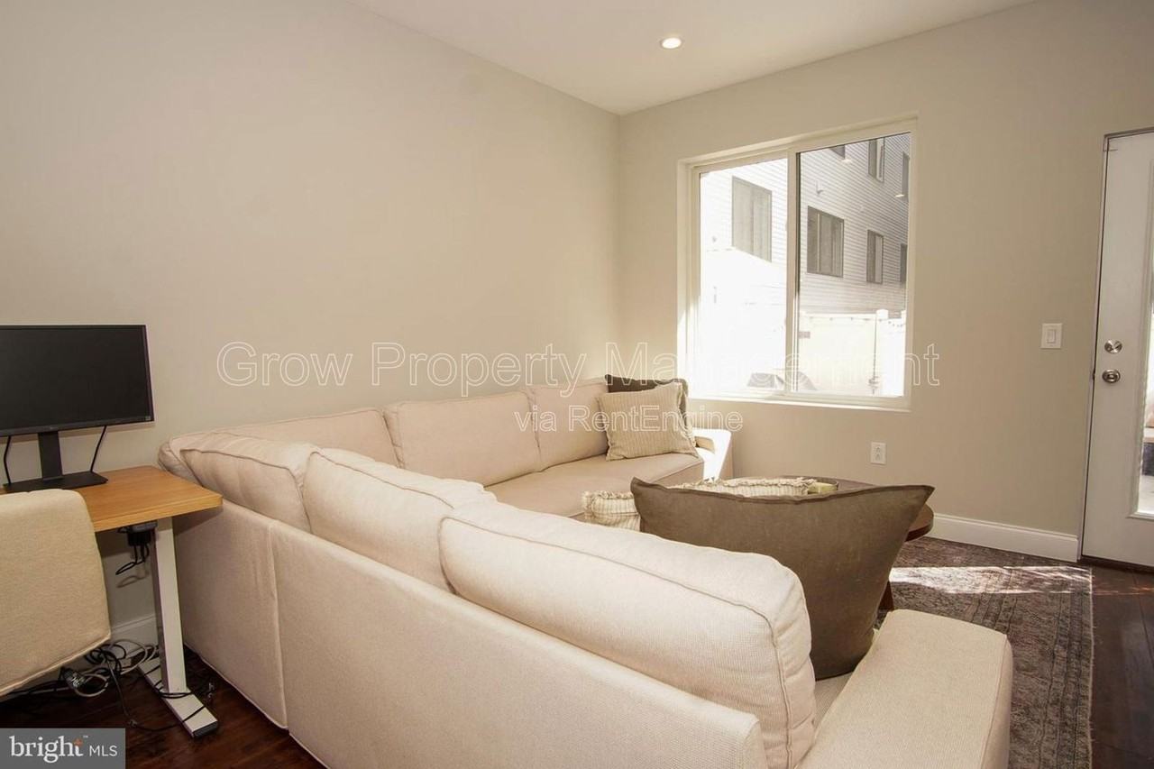 1616 Cambridge St #A - Photo 5 of 26