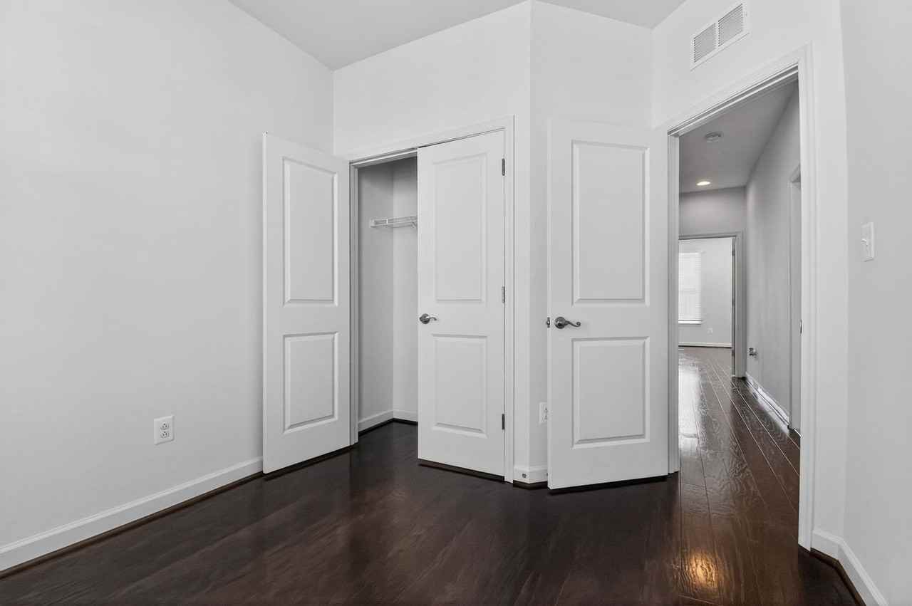 7419 Wood Meadow Way - Photo 5 of 19