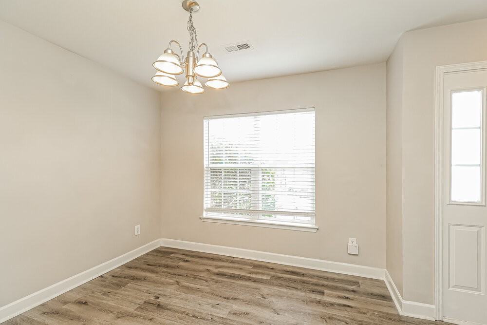 248 Patrick Ave Sw - Photo 7 of 17