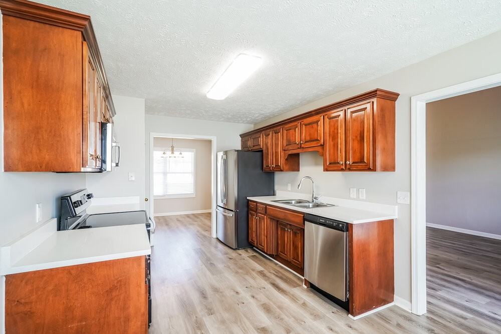 6006 Boxer Pl - Photo 7 of 17