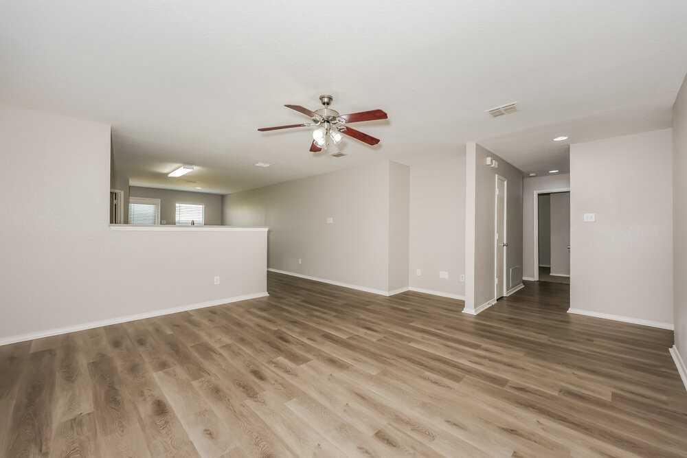 1337 Castle Ridge Rd - Photo 4 of 16