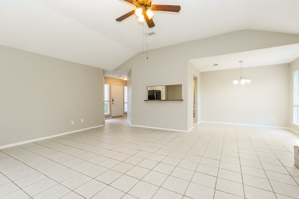 4831 Owens Creek Ln - Photo 5 of 16