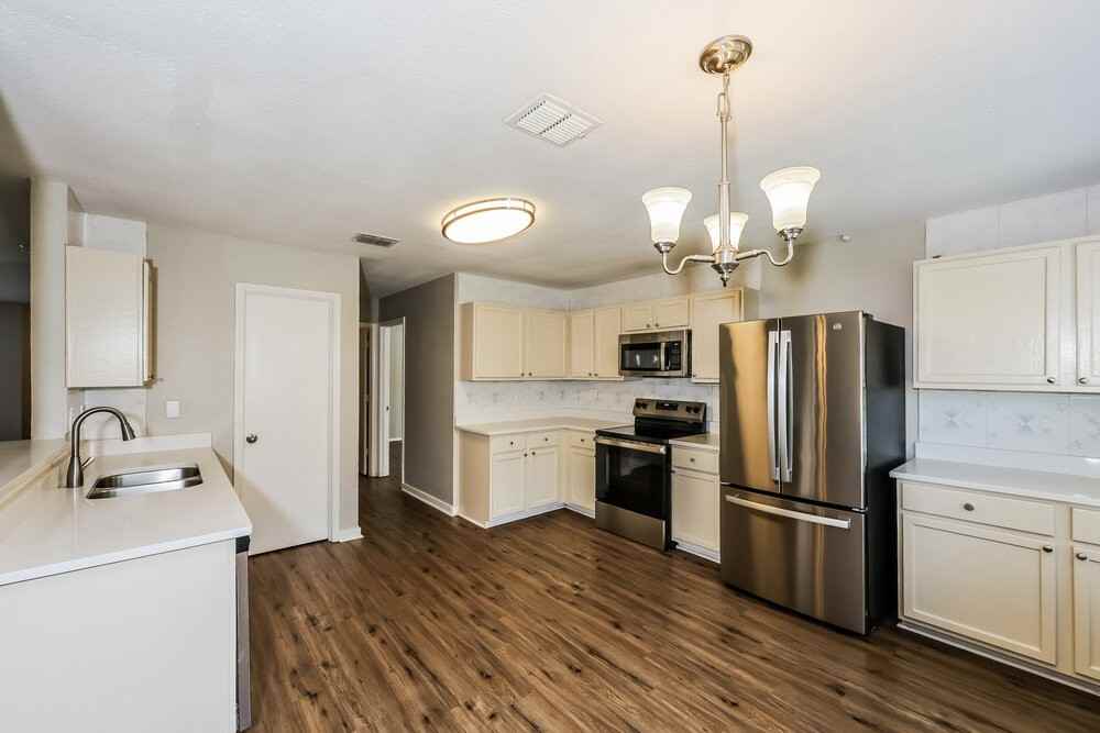 8764 Stonebriar Ln - Photo 6 of 17