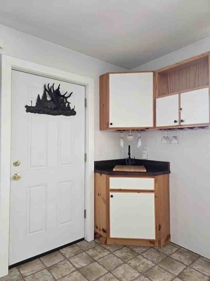 572 Packer John Dr #B - Photo 3 of 12