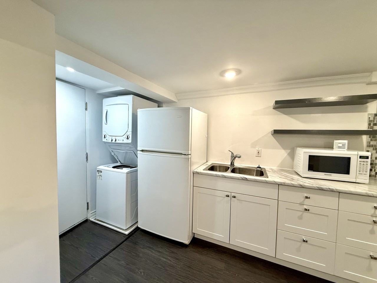 16 Ridgeview Ave #2 - Photo 6 of 13