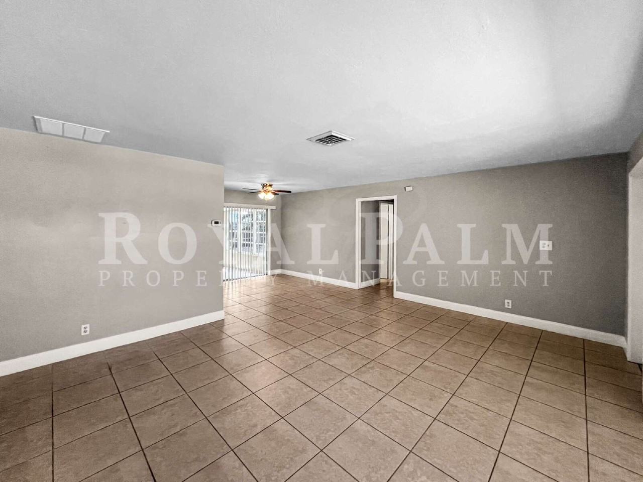 7300 Barragan Rd - Photo 7 of 32