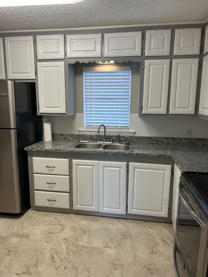 3416 38th St - Photo 4 of 16