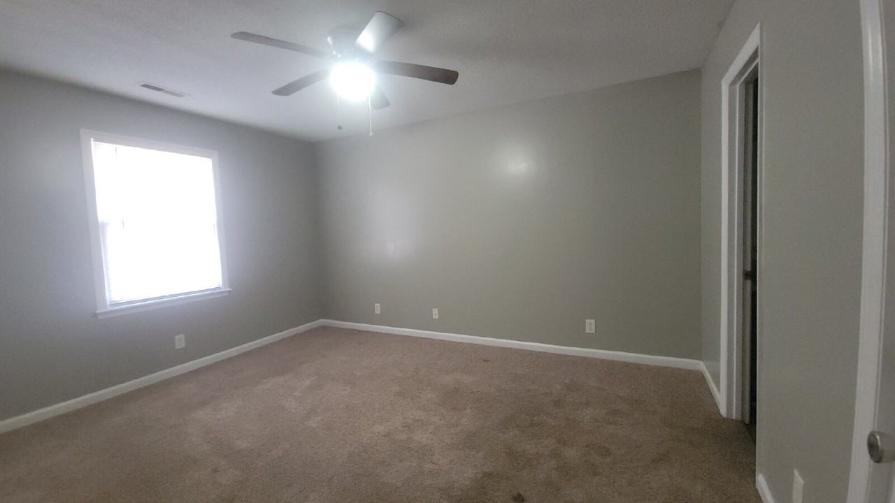 4426 Bonnell Dr Nw #A - Photo 2 of 17