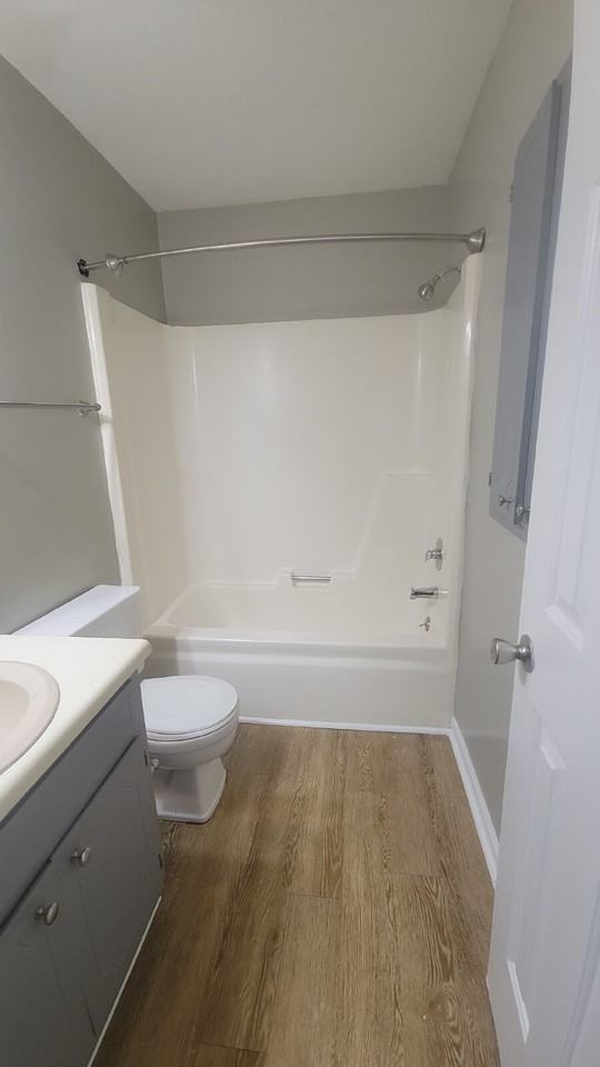 4426 Bonnell Dr Nw #A - Photo 4 of 17