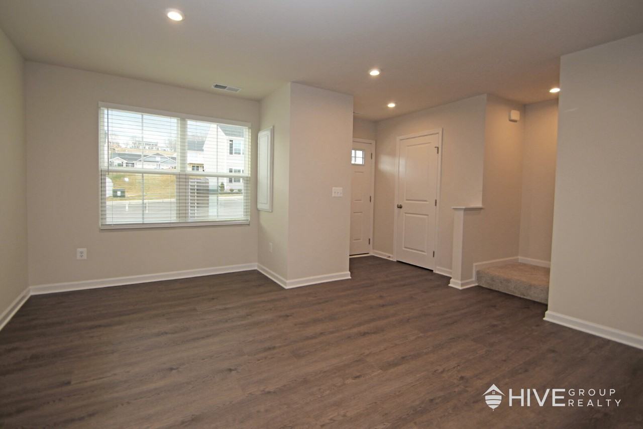 3325 Marble Loop - Photo 3 of 19