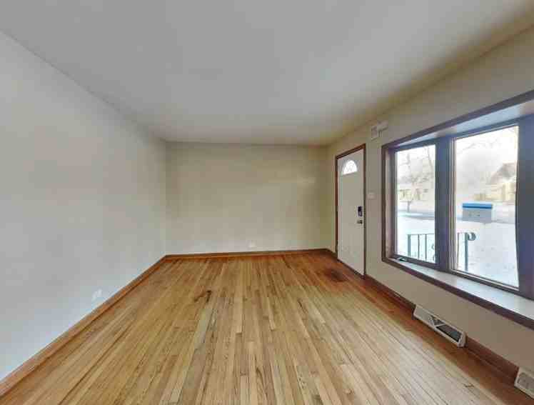 9318 South 78th Avenue - Photo 2 of 8