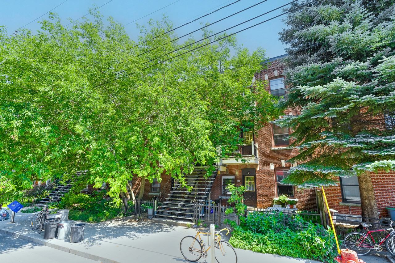 6369 Rue Saint-Dominique - Photo 3 of 31