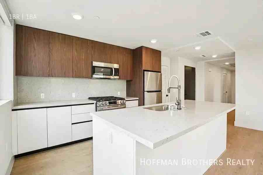 707 S Berendo St #203 - Photo 2 of 45