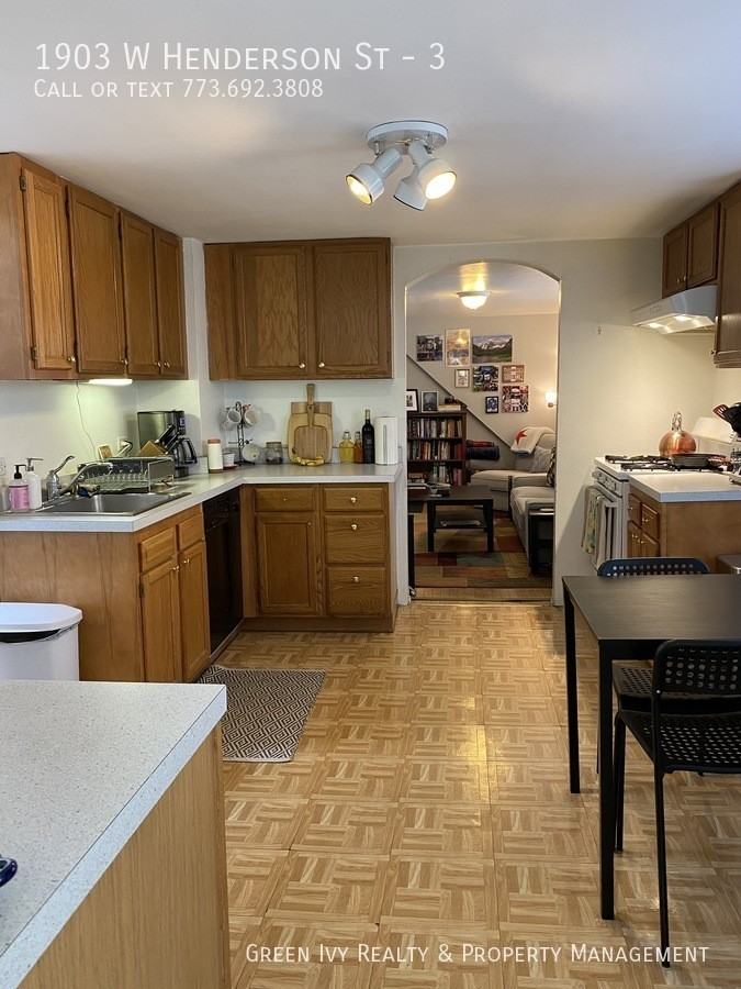 1903 W Henderson St #3 - Photo 7 of 9