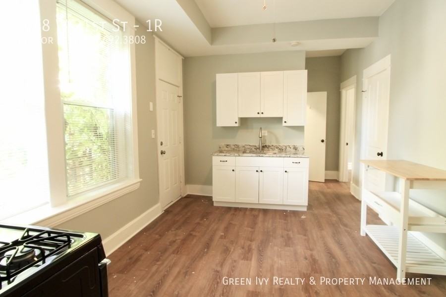 2648 W 21st St #1R - Photo 6 of 15