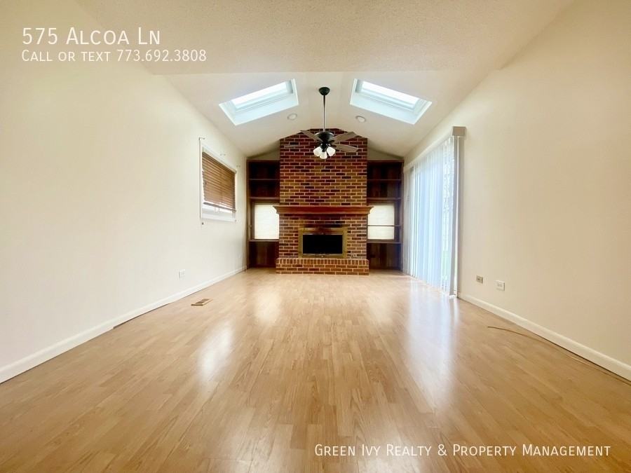 575 Alcoa Ln - Photo 2 of 15