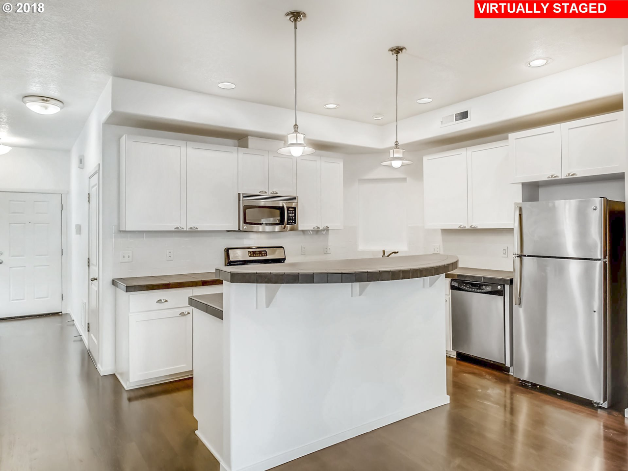 2310 Ne Redelfs Way - Photo 2 of 20