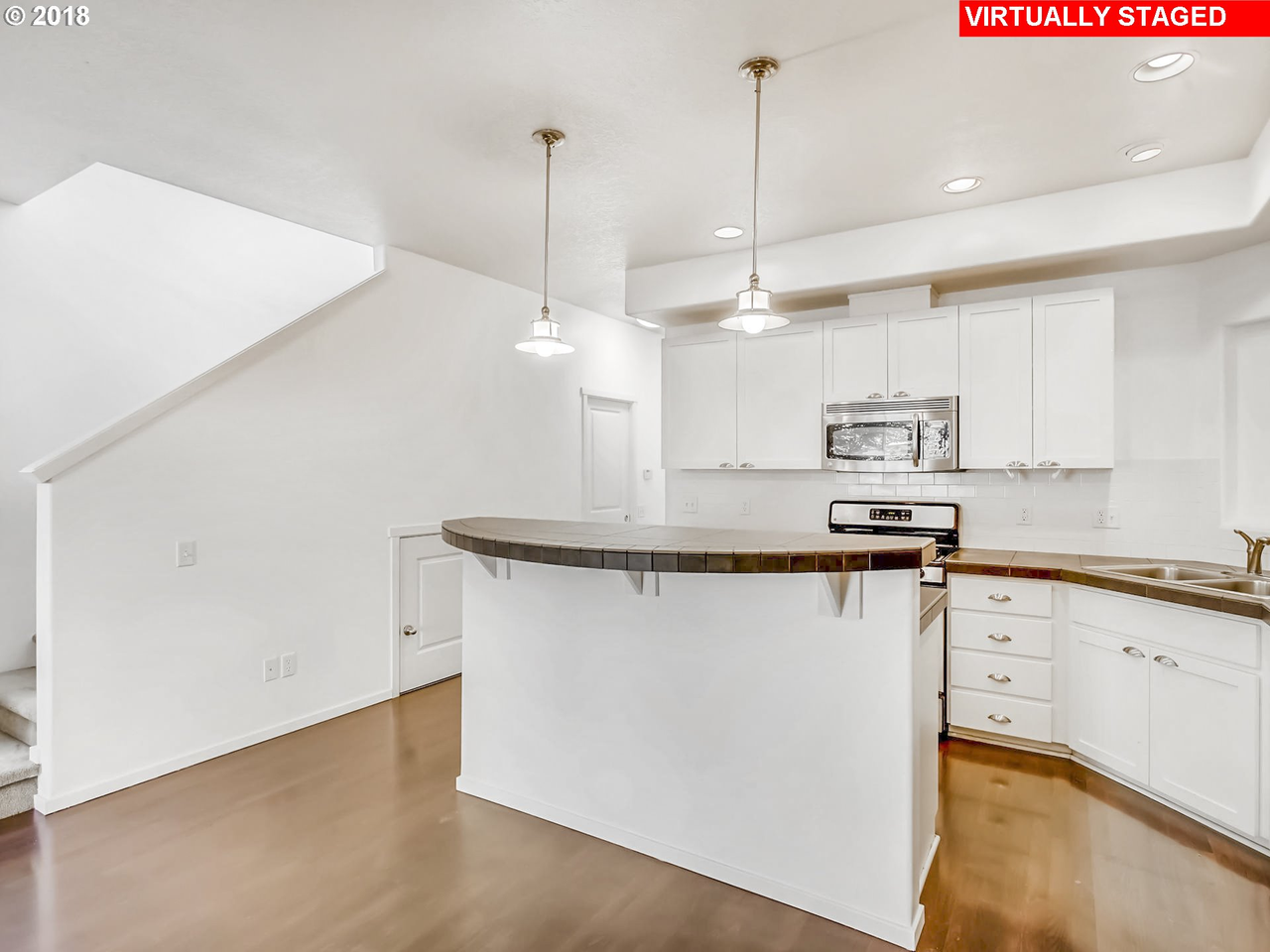 2310 Ne Redelfs Way - Photo 7 of 20