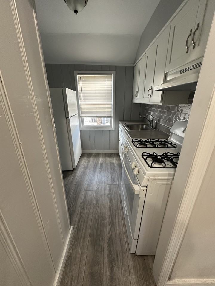 198 Edmund Ave #NA - Photo 3 of 9