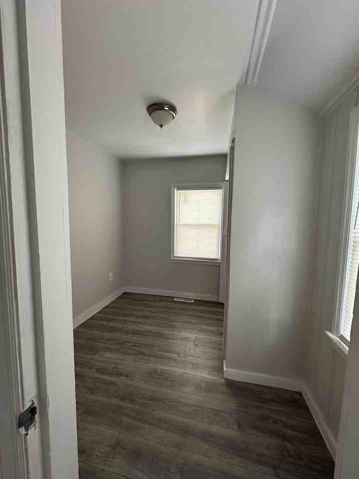 198 Edmund Ave #NA - Photo 7 of 9