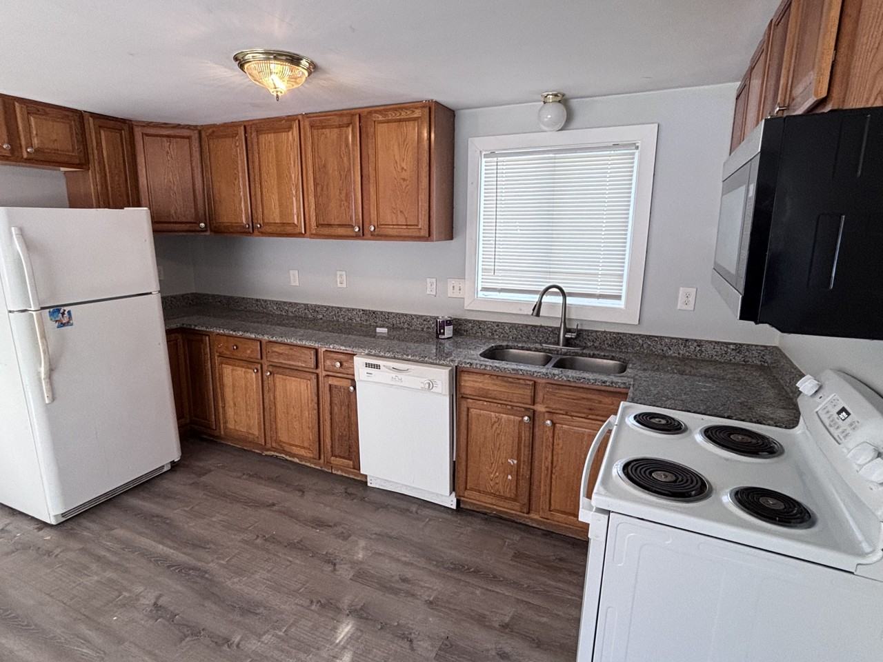 66 Douglas Dr #A - Photo 3 of 5