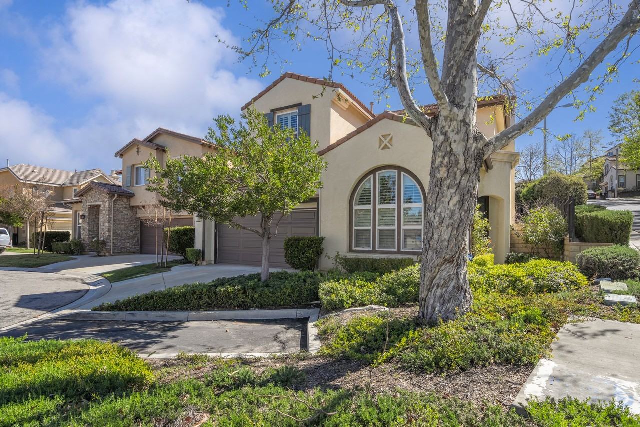 25352 Avanti Ct #NA - Photo 2 of 37