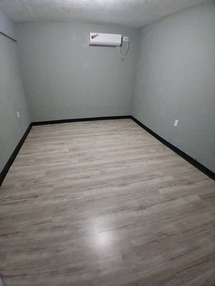 221 W Willow Ave #NA - Photo 7 of 10