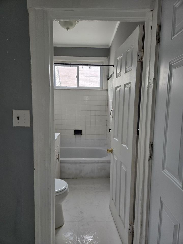 2078 Belmont St #2 - Photo 4 of 39