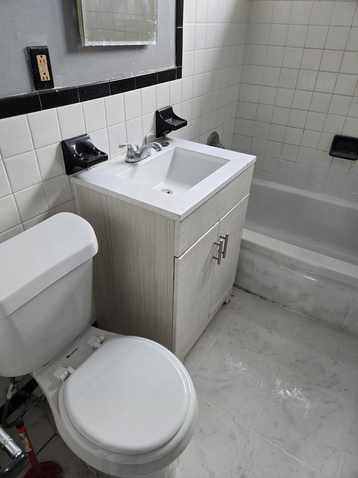 2078 Belmont St #2 - Photo 7 of 39