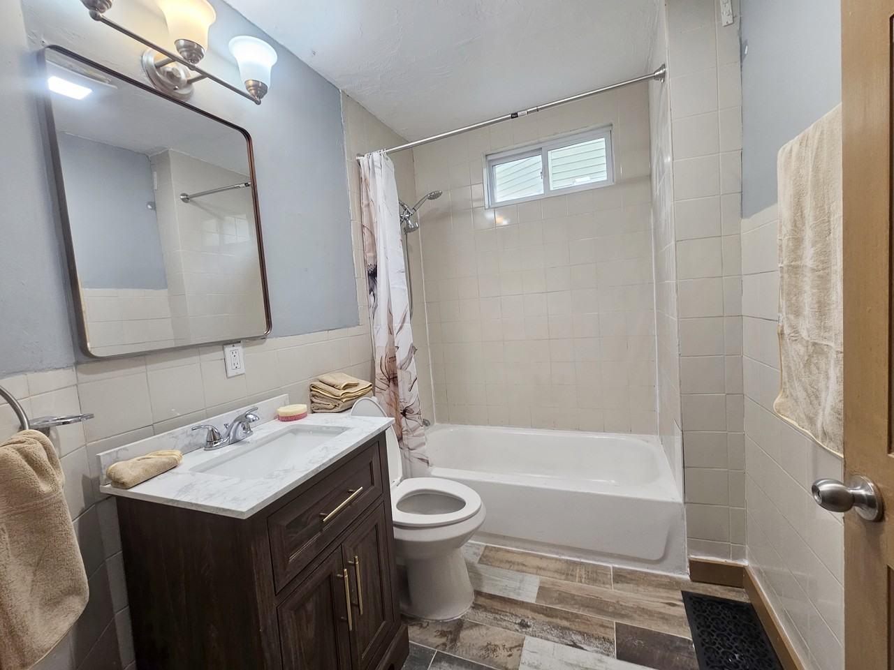 8 Navillus Ter - Photo 2 of 16