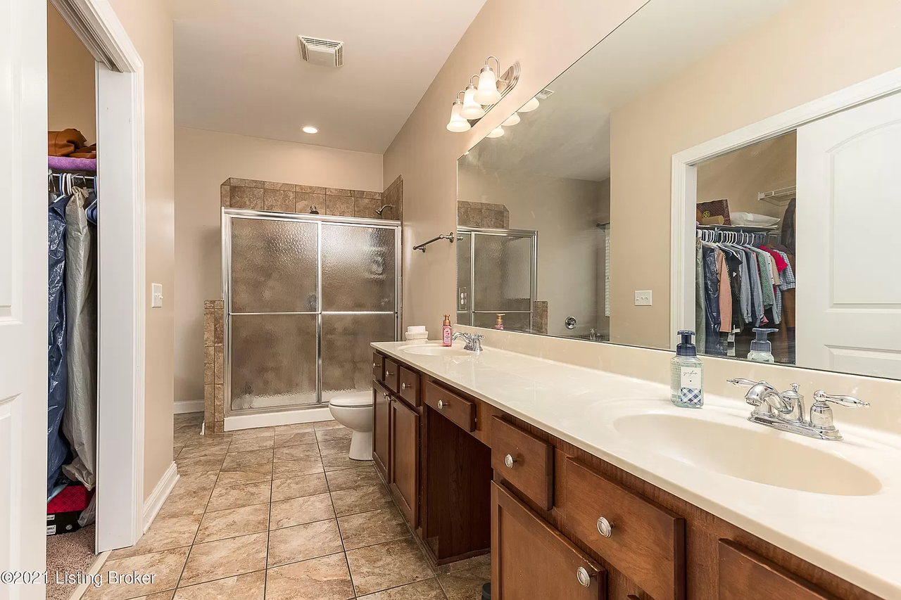 16701 Glen Lakes Dr #NA - Photo 3 of 25