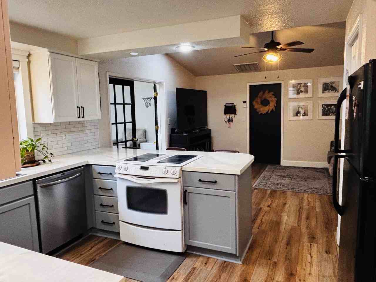 3117 28th Ave Se #NA - Photo 5 of 19