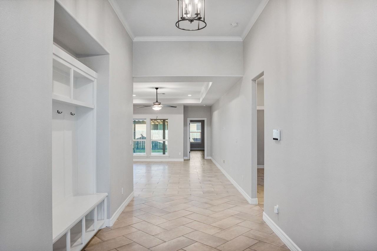 6706 Stuyvesant Ct #NA - Photo 3 of 23