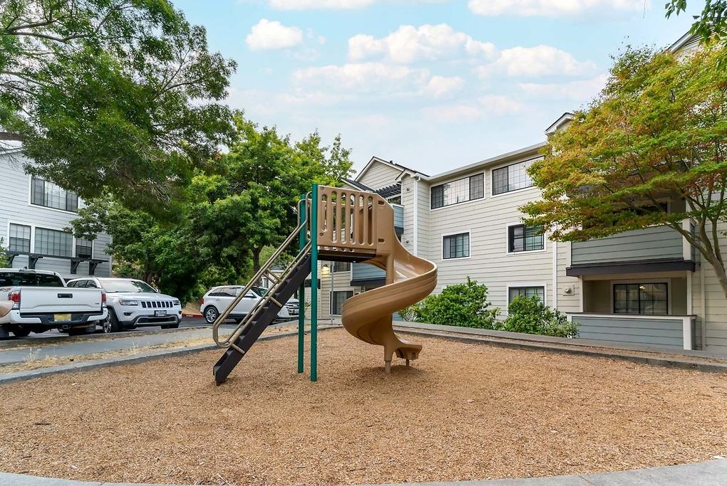 Deer Valley - Photo 5 of 33