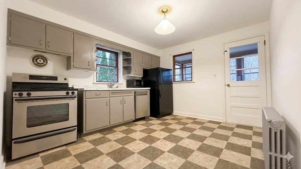 159 Ramapo Rd #B - Photo 5 of 12