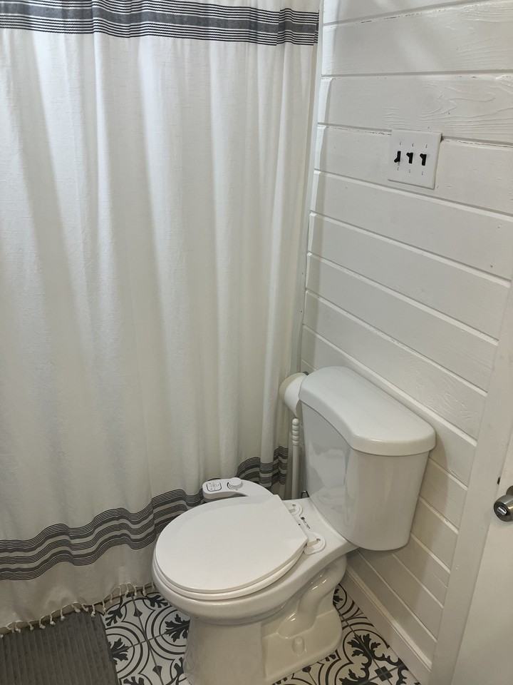 416 N St Se #A - Photo 6 of 11