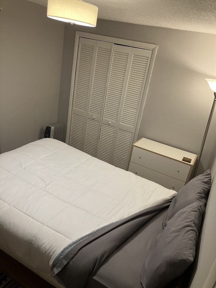 416 N St Se #A - Photo 7 of 11