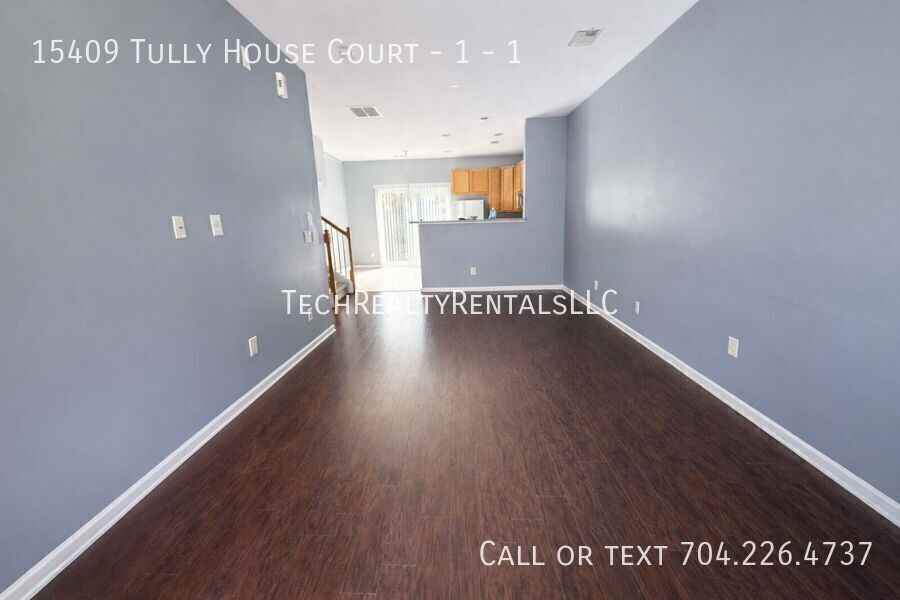 15409 Tully House Ct #1 - Photo 3 of 33